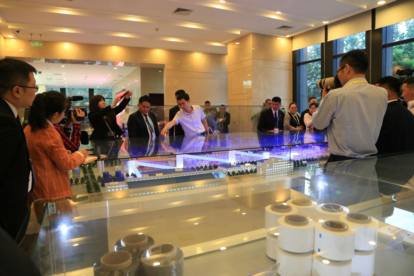 AG��˾(�й���)�����޹�˾����